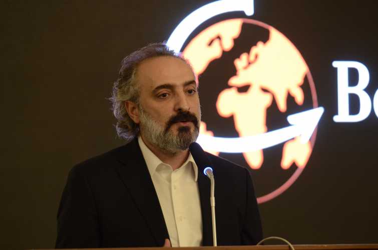 Gazeteci Yazar Murat ÖZER
